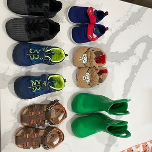 Lot of toddler shoes